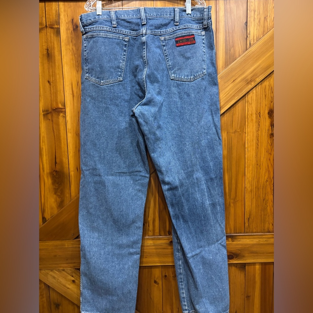Wrangler 20x Blue Jeans. Style 22 Relaxed Fit